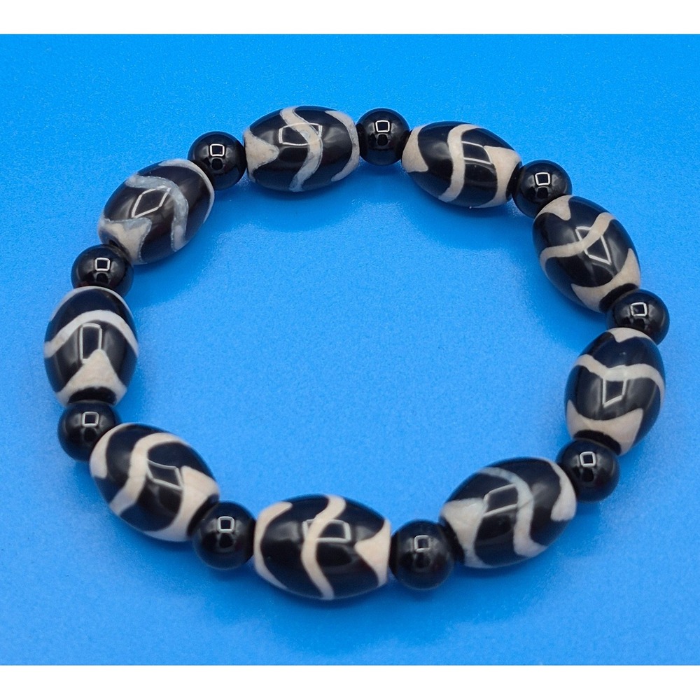 Vintage Agate Barrel Bead Bracelet Black White Wave Pattern Stretch Ethnic Look